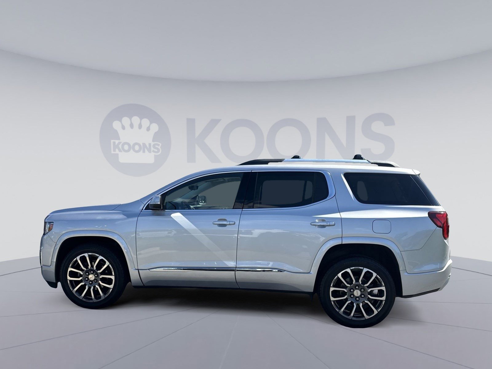 Used 2020 GMC Acadia Denali w/ Denali Ultimate Package AWD/4WD image 2