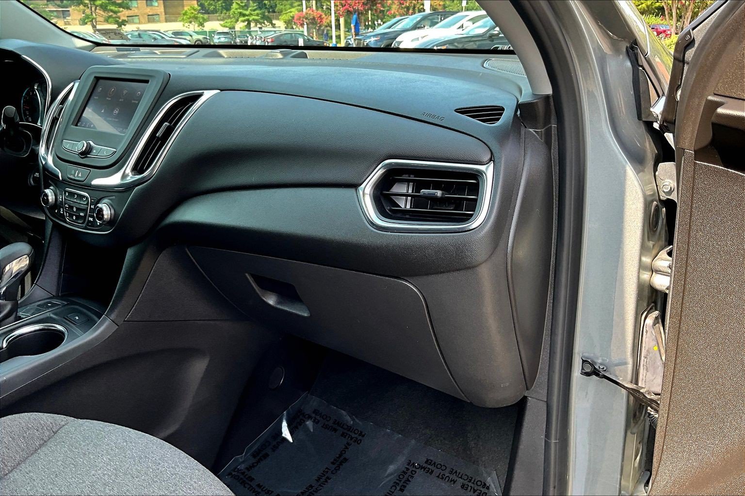 Used 2024 Chevrolet Equinox LT AWD/4WD image 16
