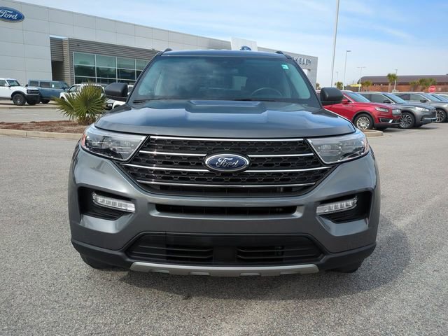 Used 2022 Ford Explorer XLT w/ Equipment Group 202A image 9