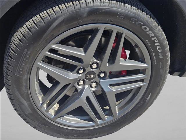 Used 2025 Ford Explorer ST-Line w/ ST-Line Street Pack AWD/4WD image 22