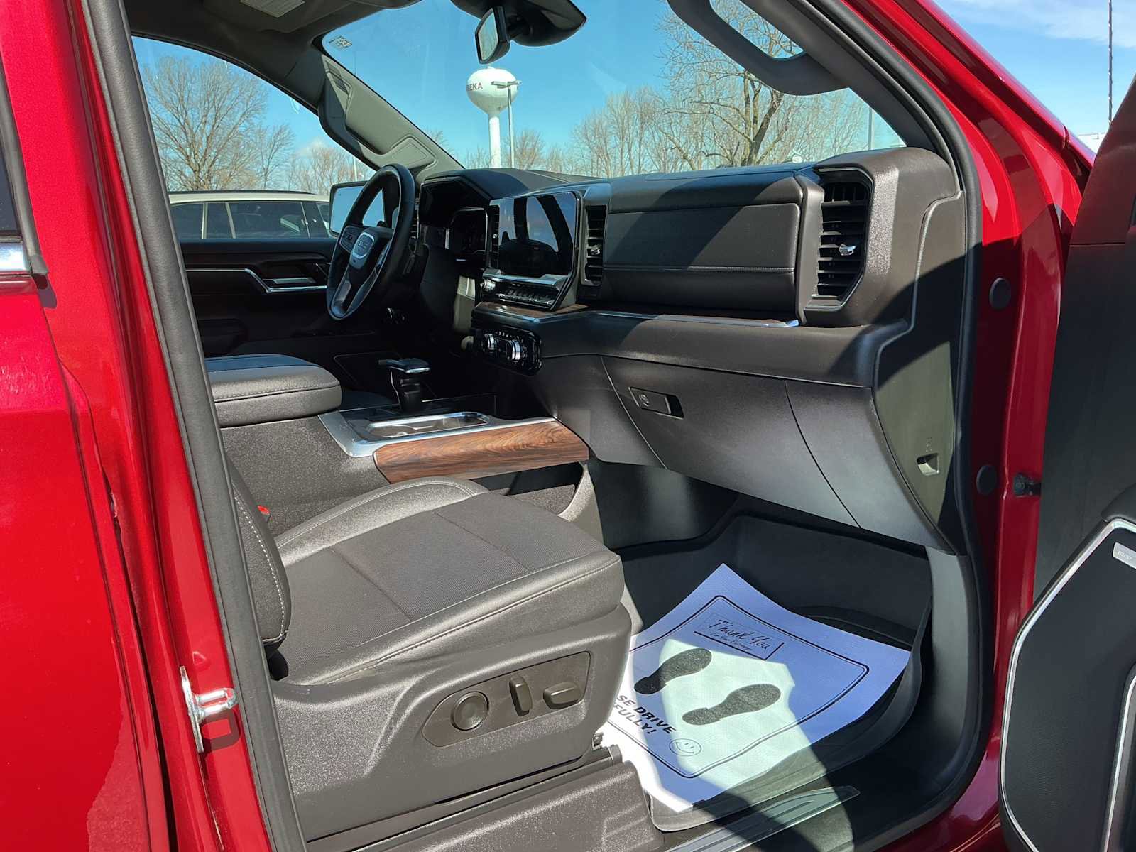 Used 2024 GMC Sierra 1500 SLT w/ SLT Premium Plus Package image 25