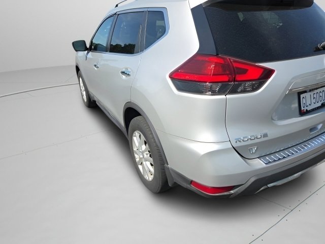 Used 2017 Nissan Rogue SV w/ Sun & Sound Touring Package AWD/4WD image 14
