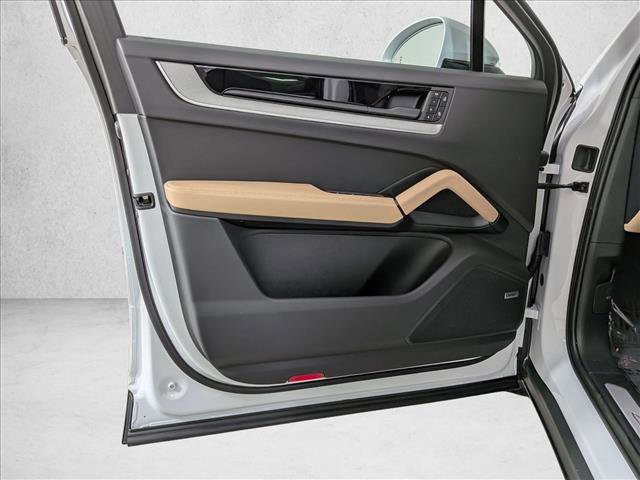 New 2026 Porsche Cayenne Coupe image 13