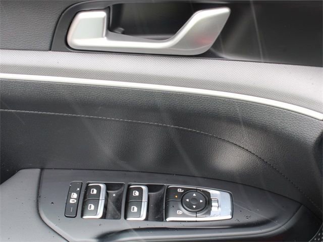 New 2025 Kia K5 LXS image 16