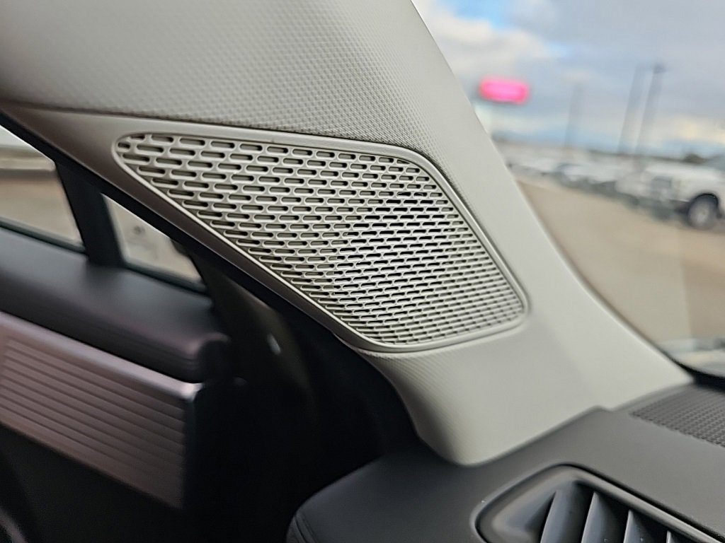 Certified 2025 Hyundai Santa Fe SEL image 24