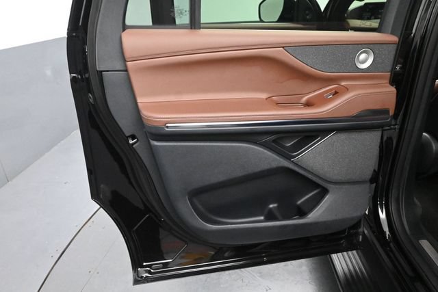 Certified 2025 Lincoln Navigator L Reserve AWD/4WD image 25
