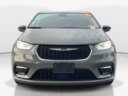 Used 2022 Chrysler Pacifica Touring-L image 8