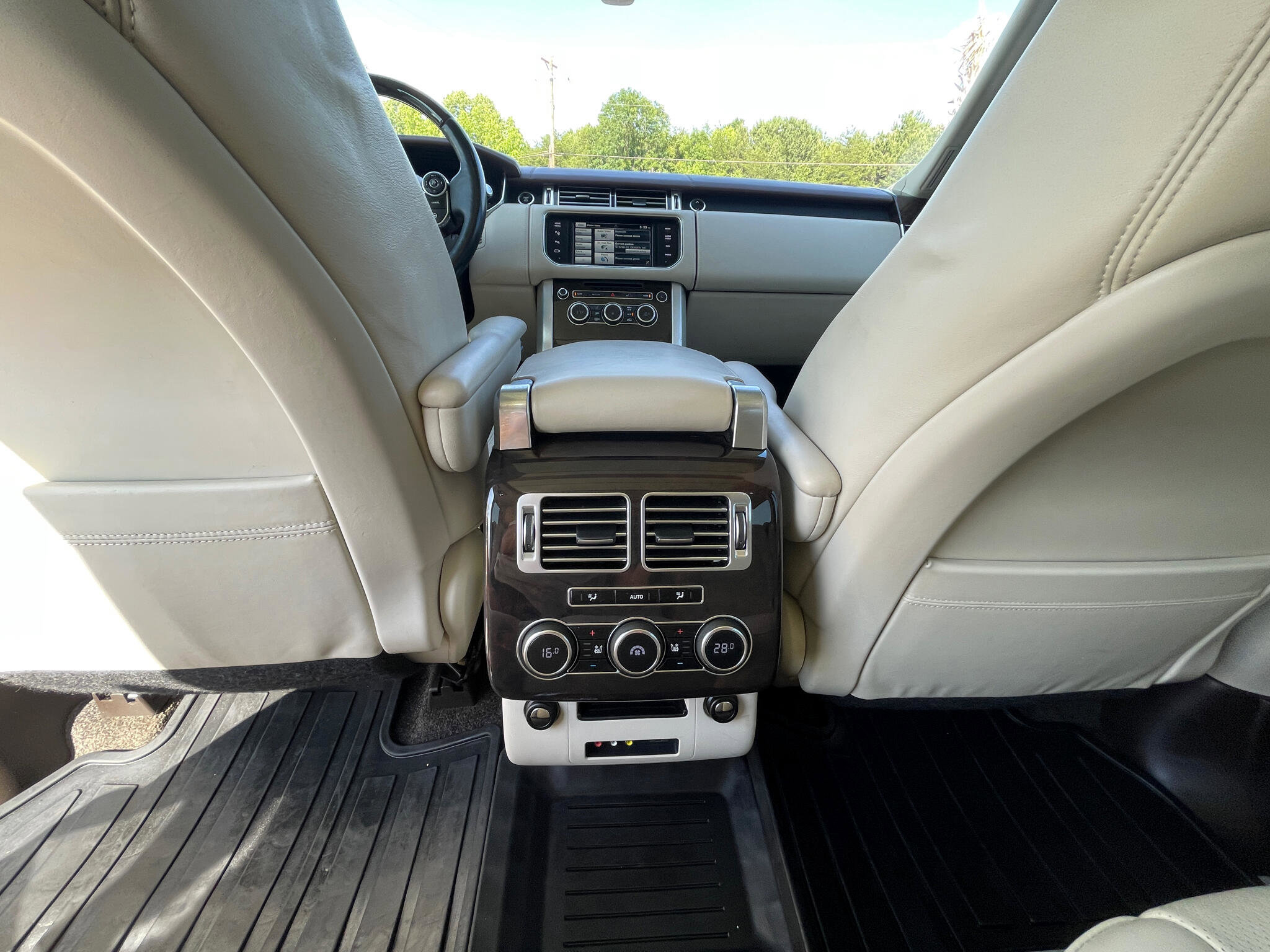 Used 2015 Land Rover Range Rover Autobiography image 41