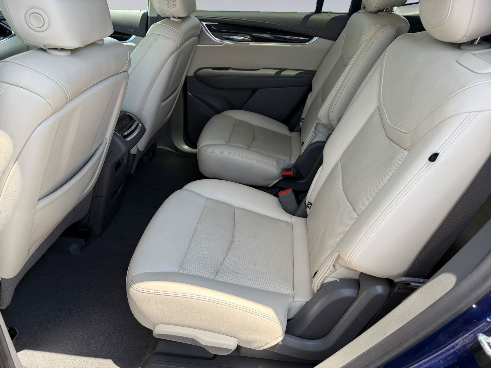 Certified 2023 Cadillac XT6 Premium Luxury AWD/4WD image 17