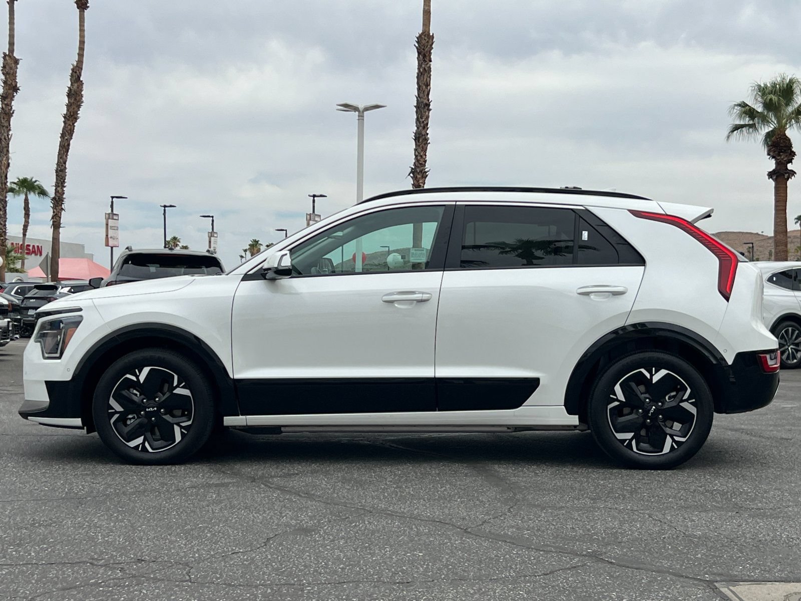 Used 2024 Kia Niro Wave FWD image 6