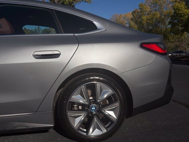 Used 2024 BMW i4 eDrive40 w/ Premium Package RWD image 12