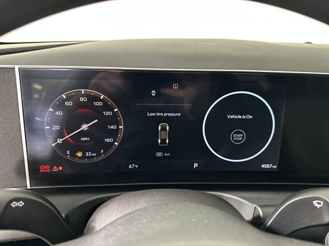 Certified 2025 Hyundai Santa Cruz SEL image 17