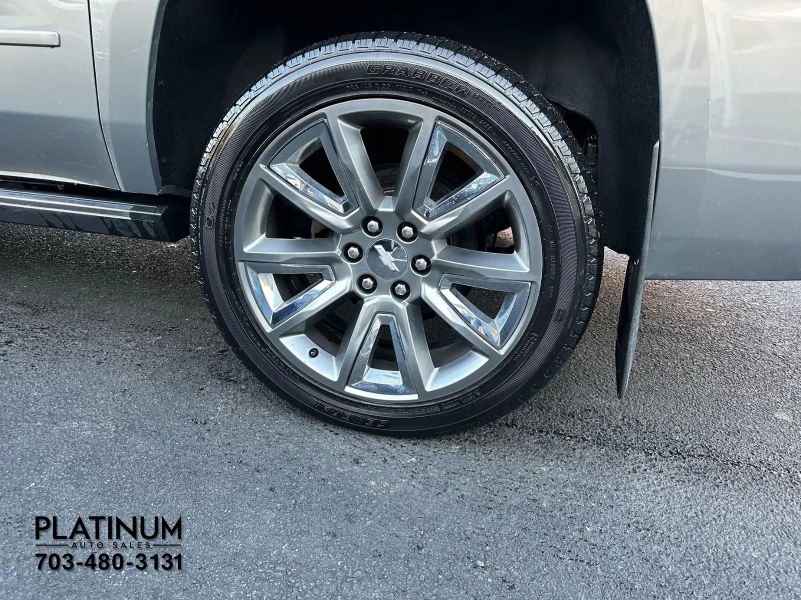 Used 2017 Chevrolet Suburban Premier image 18