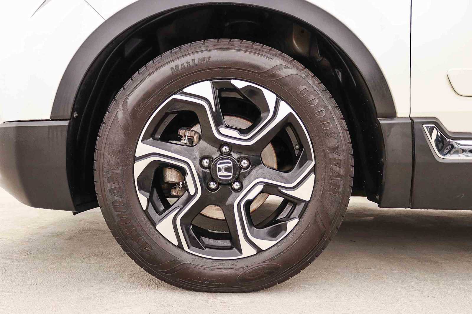 Used 2017 Honda CR-V Touring image 11