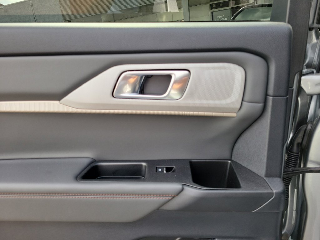 Certified 2025 Ford Explorer Active RWD image 16