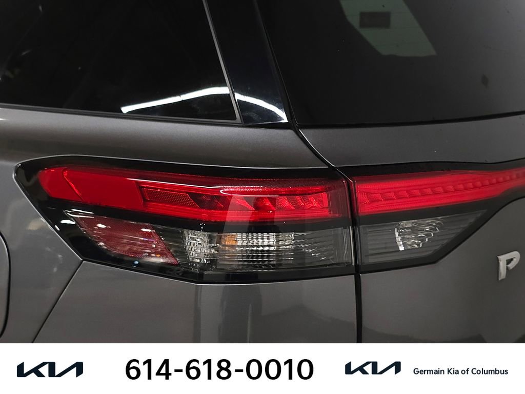 Used 2024 Nissan Pathfinder SV w/ SV Premium Package AWD/4WD image 16