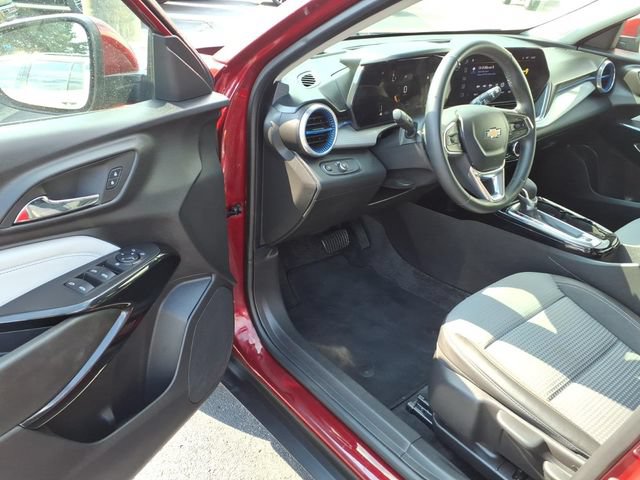 Certified 2024 Chevrolet Trax LT w/ Driver Confidence Package FWD image 15