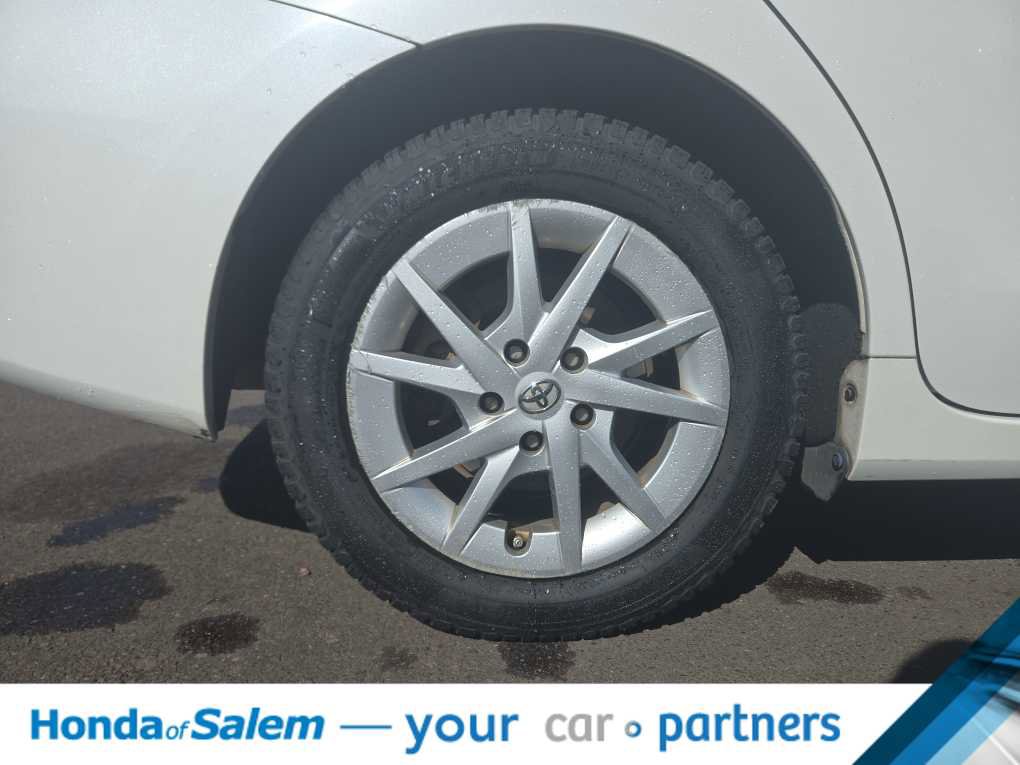 Used 2012 Toyota Prius V Three FWD image 10