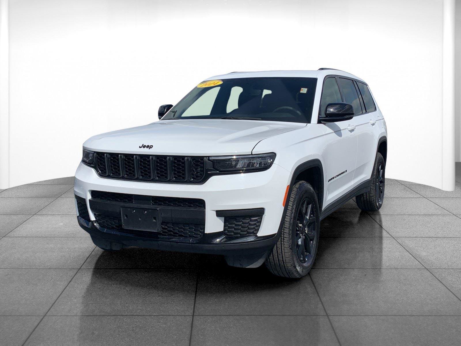 Used 2024 Jeep Grand Cherokee L Altitude image 3