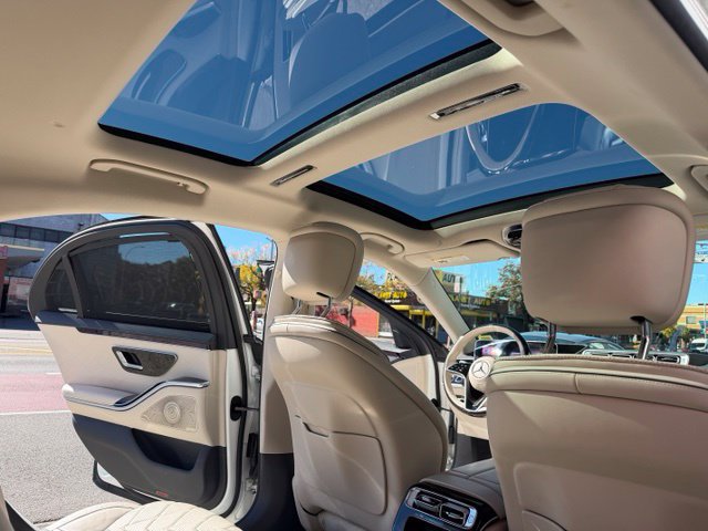 Used 2021 Mercedes-Benz S 580 4MATIC Sedan w/ AMG Line image 28