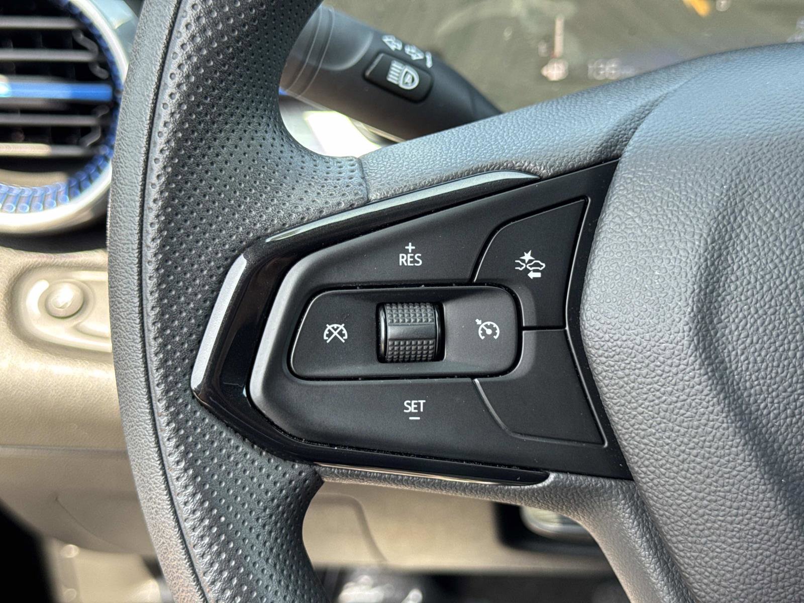 Used 2024 Chevrolet Trax LT image 9