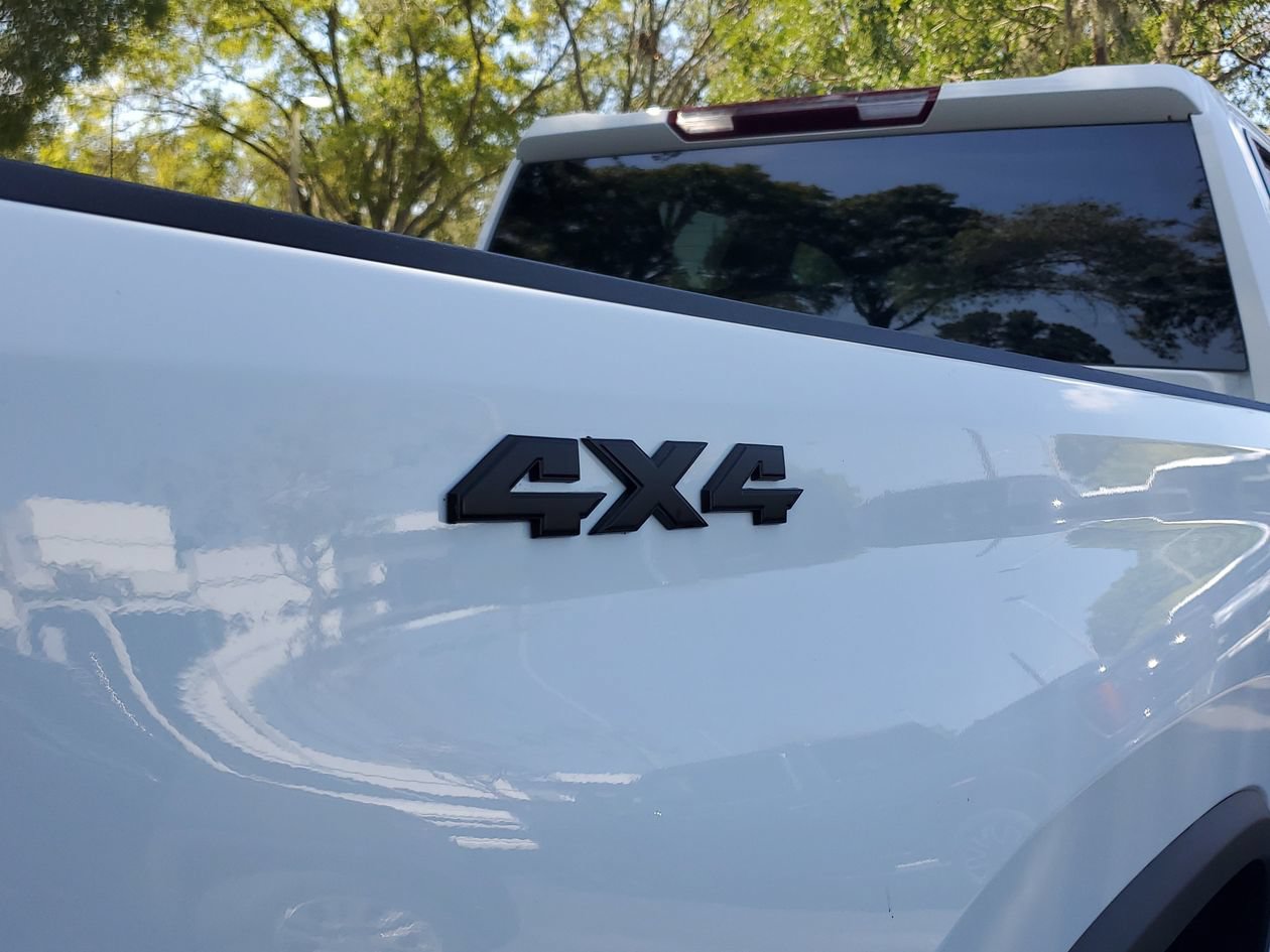 Used 2025 Chevrolet Silverado 2500 Custom w/ Custom Convenience Package AWD/4WD image 8