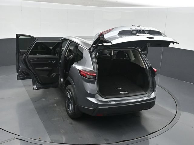 Used 2024 Nissan Rogue SV w/ SV Premium Package FWD image 59