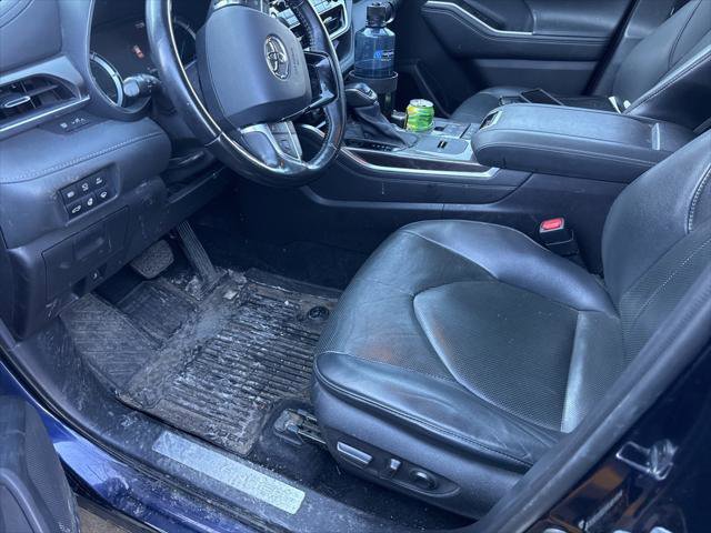 Certified 2021 Toyota Highlander Limited image 6