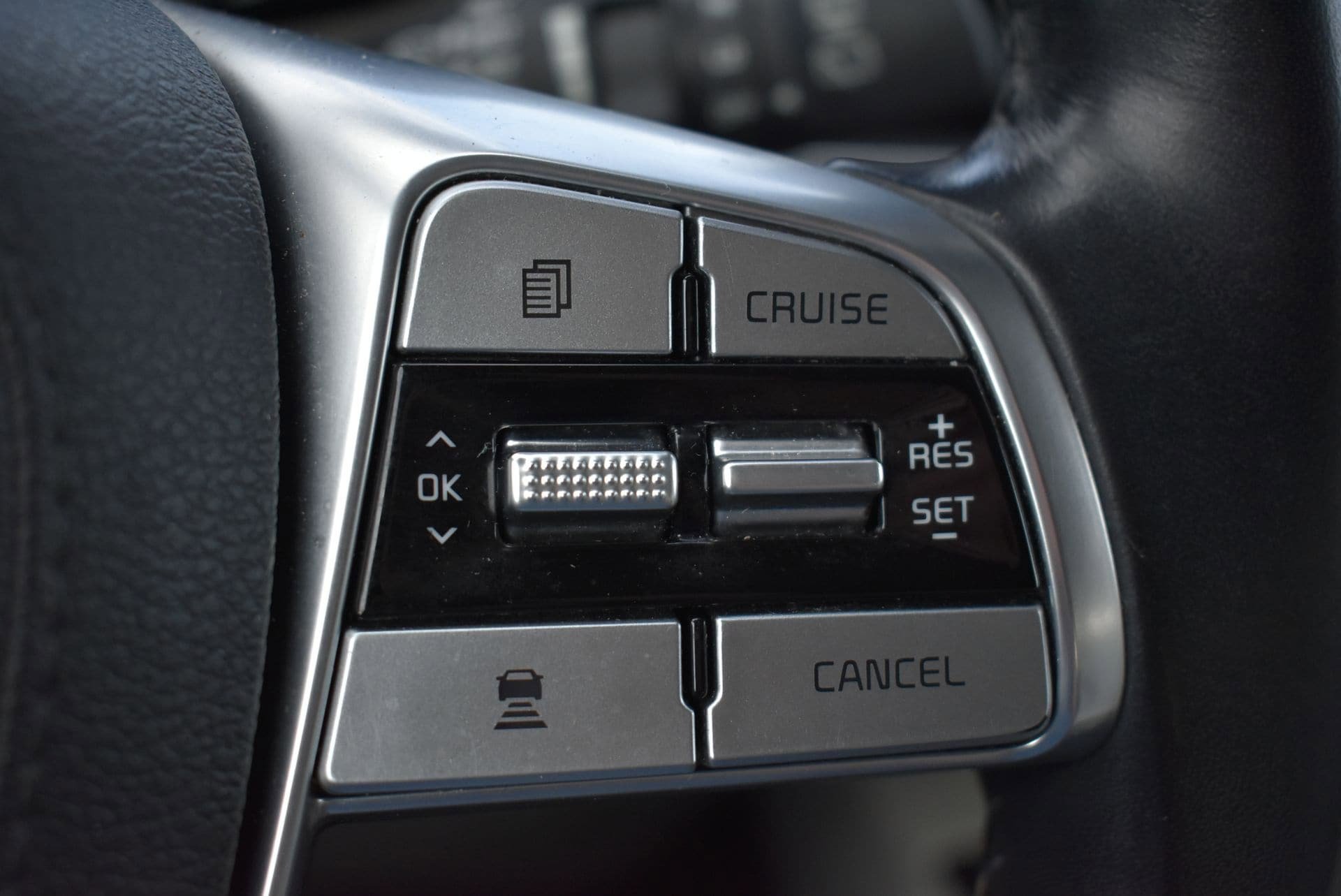 Used 2022 Kia Telluride EX w/ Towing Package image 23