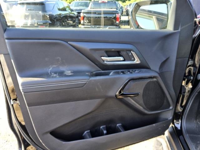 Used 2026 Chevrolet Silverado EV LT AWD/4WD image 6