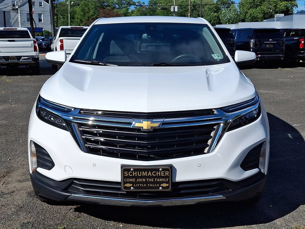 Used 2024 Chevrolet Equinox LT AWD/4WD image 2