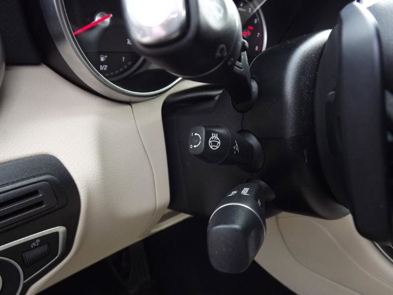 Used 2018 Mercedes-Benz GLC 300 4MATIC image 14