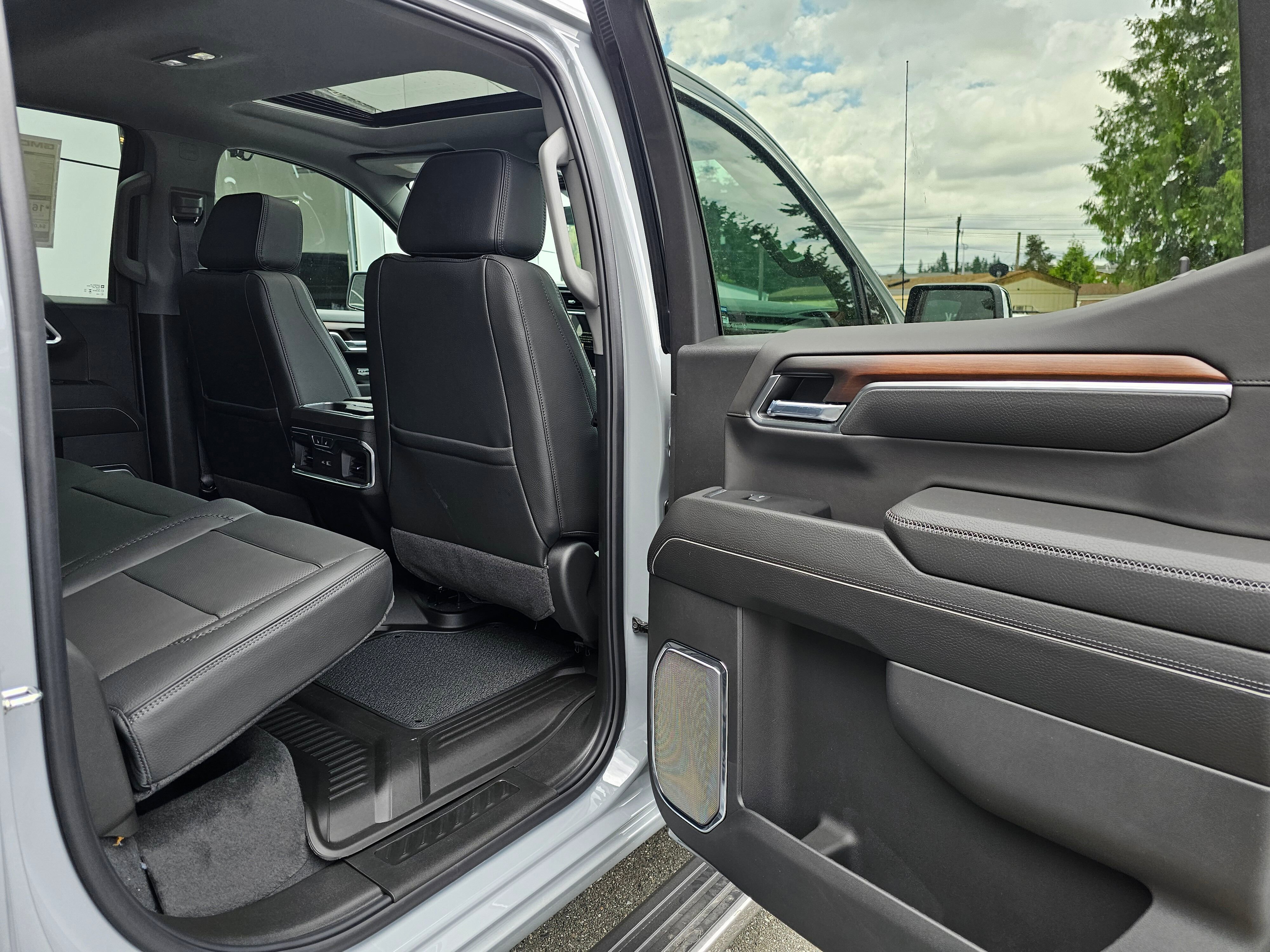 New 2024 GMC Sierra 1500 Denali AWD/4WD image 13