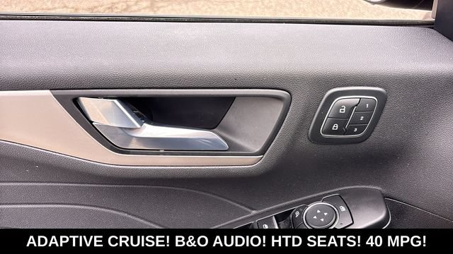 Used 2022 Ford Escape SEL w/ Technology Package FWD image 10