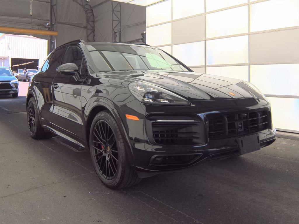 Used 2021 Porsche Cayenne GTS AWD/4WD image 8