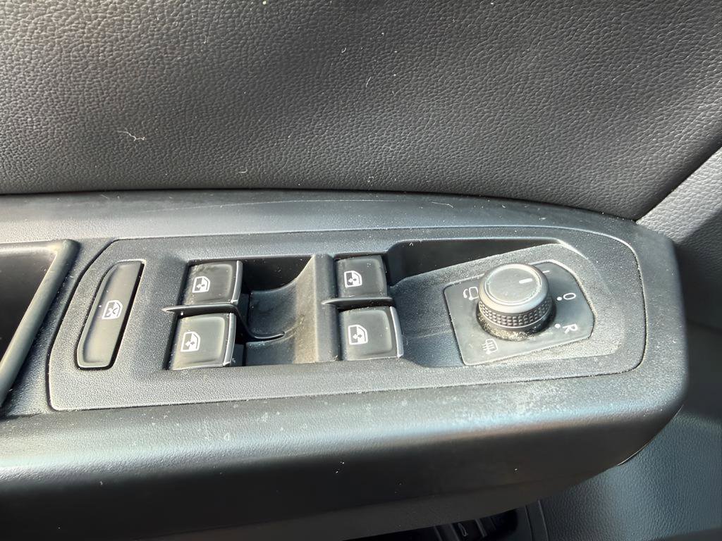 Used 2019 Volkswagen Atlas SEL Premium image 13