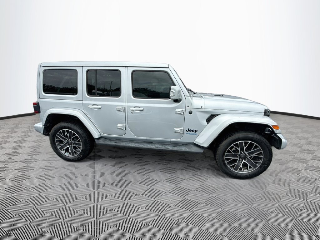 Certified 2022 Jeep Wrangler Unlimited Sahara AWD/4WD image 5