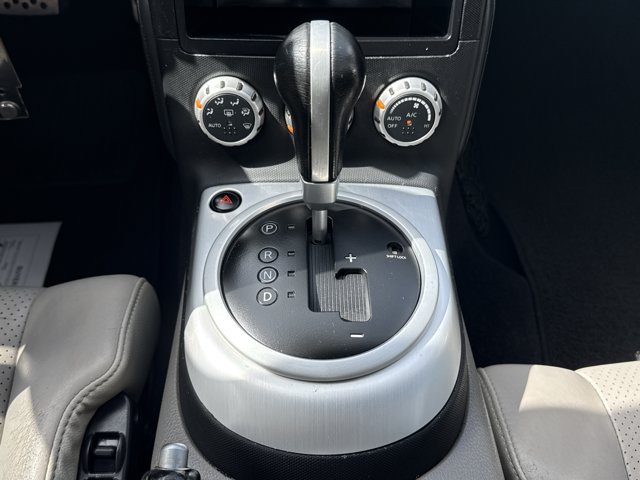Used 2007 Nissan 350Z Touring RWD image 13