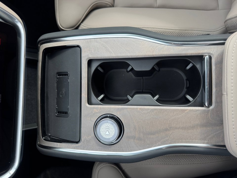New 2025 Volvo EX90 Ultra image 20
