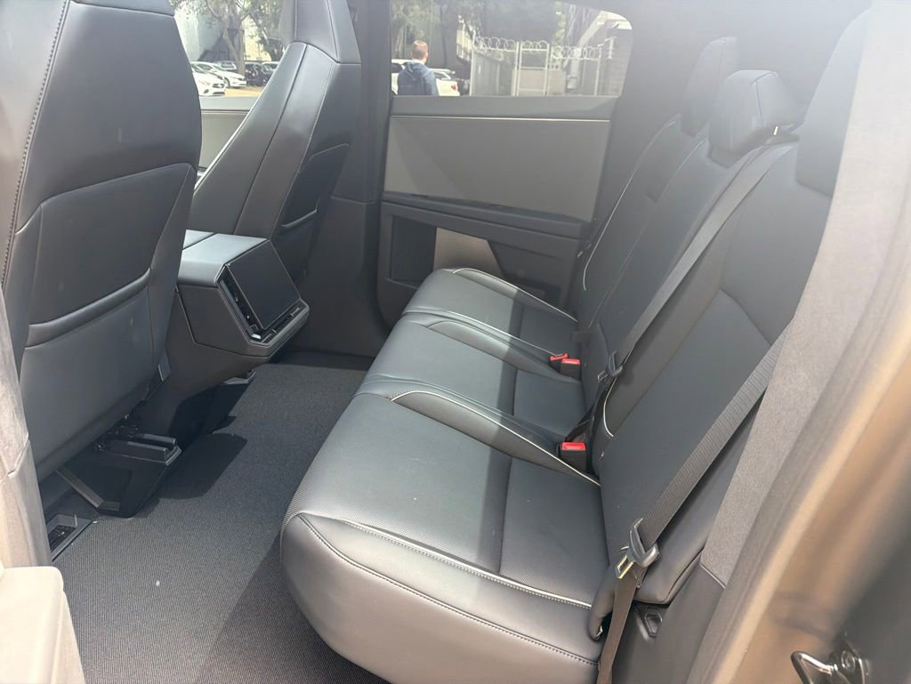 Used 2025 Tesla Cybertruck AWD Crew Cab image 15