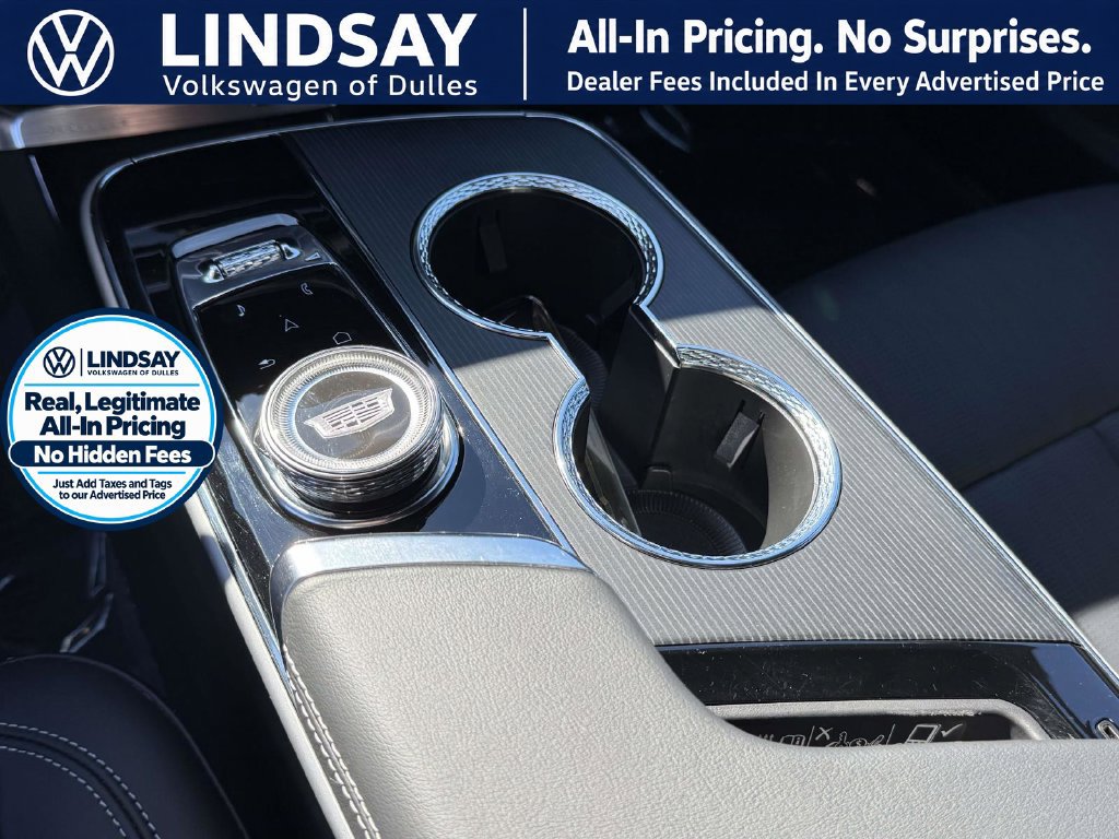 Used 2025 Cadillac Lyriq Luxury AWD/4WD image 19