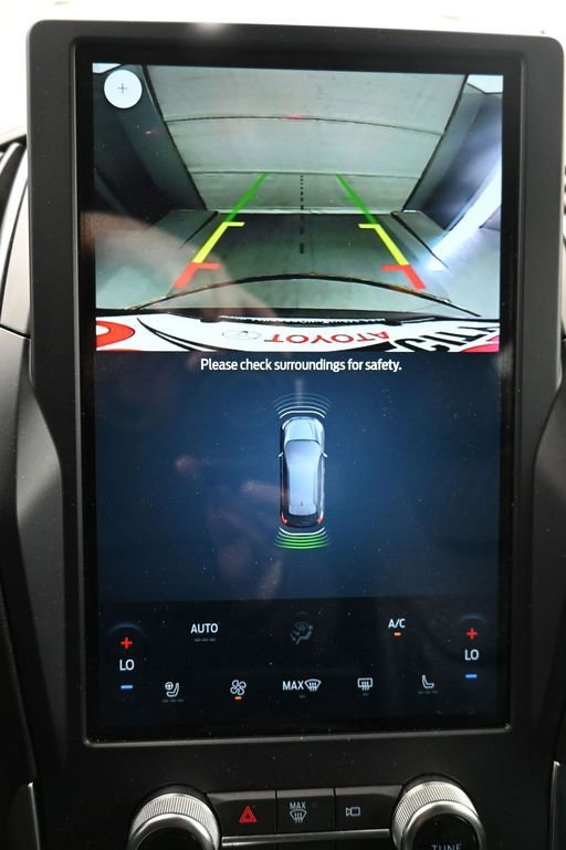 Used 2024 Ford Edge Titanium image 20