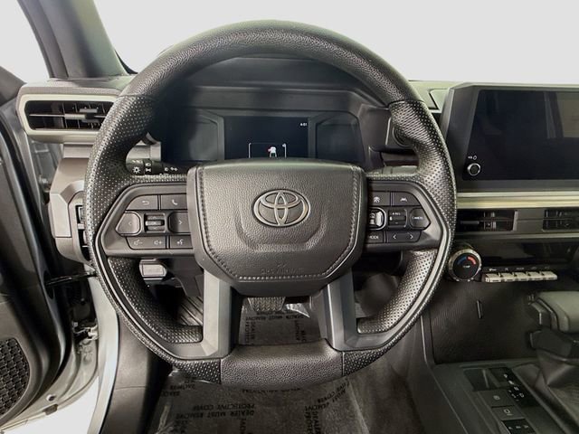 Certified 2024 Toyota Tacoma SR5 AWD/4WD image 11
