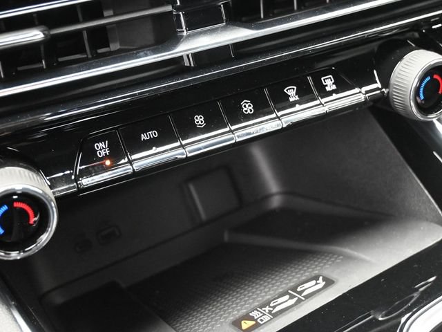 New 2026 Chevrolet Traverse LT w/ LPO, Floor Liner Package FWD image 27