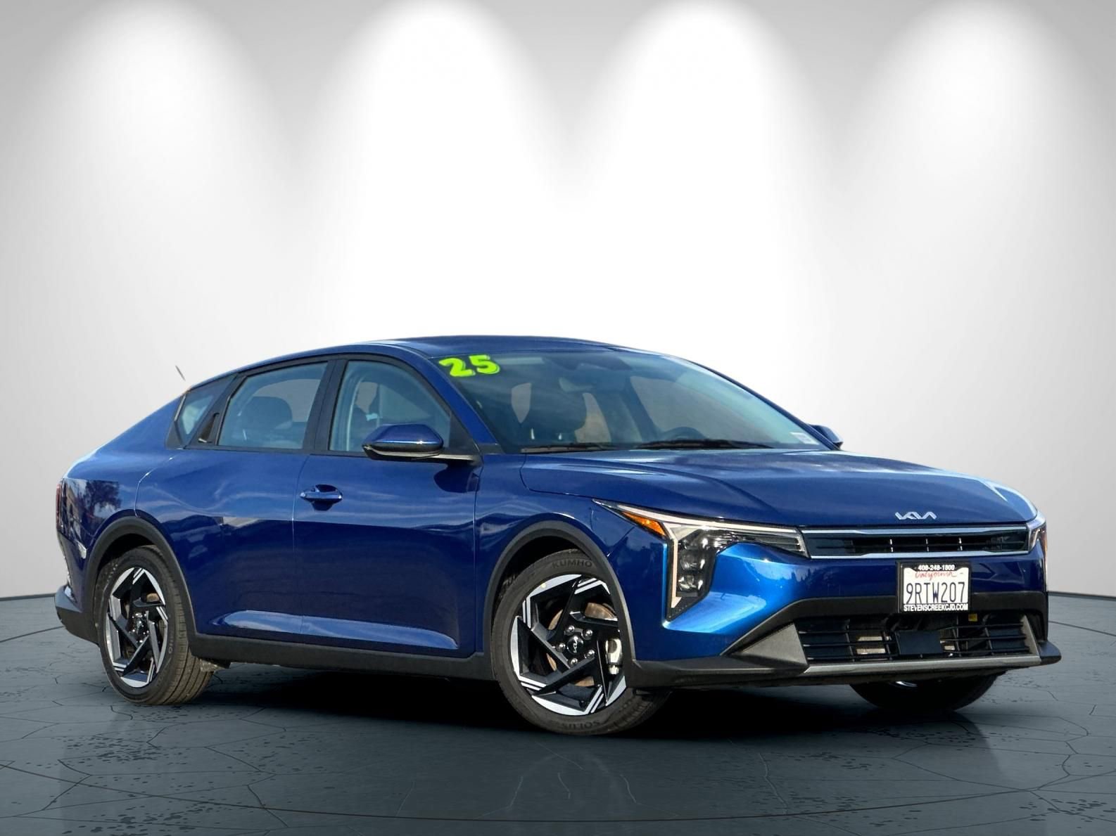Used 2025 Kia K4 EX FWD image 2