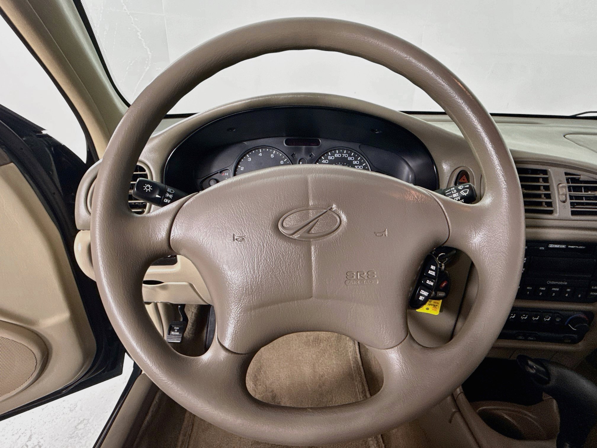 Used 2000 Oldsmobile Intrigue GX FWD image 13