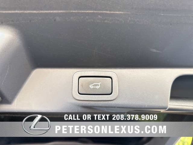 Used 2021 Land Rover Range Rover Sport SVR image 21