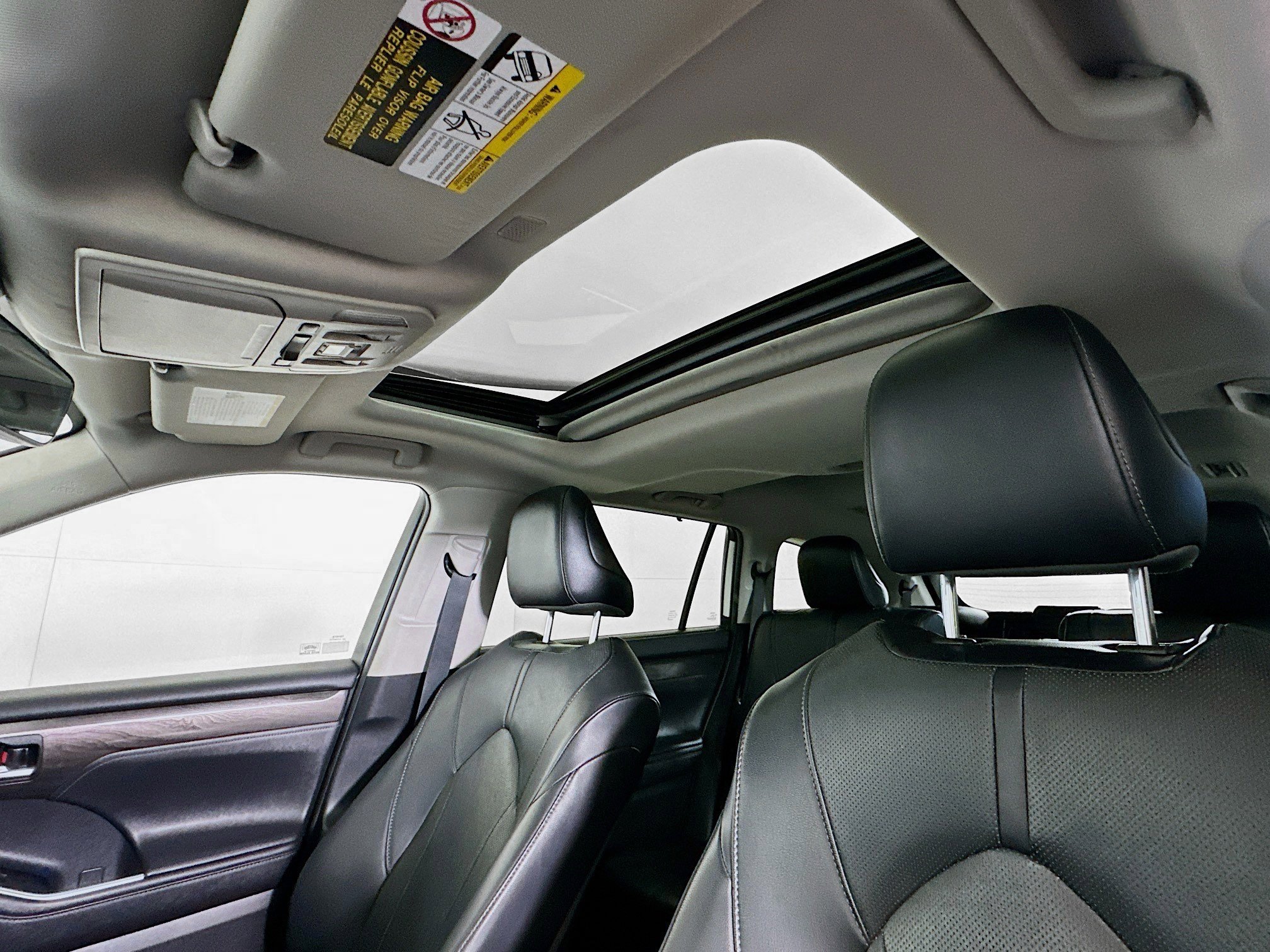 Used 2020 Toyota Highlander Limited image 26