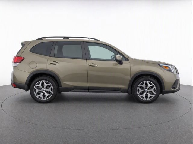 Used 2022 Subaru Forester Premium AWD/4WD image 8