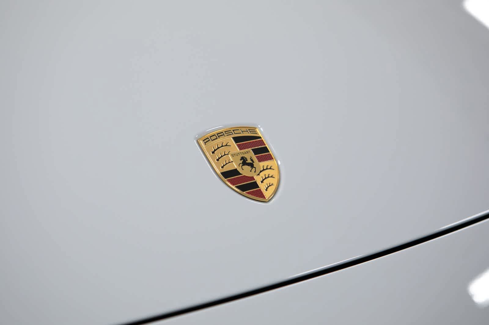 New 2026 Porsche Macan Electric RWD image 17